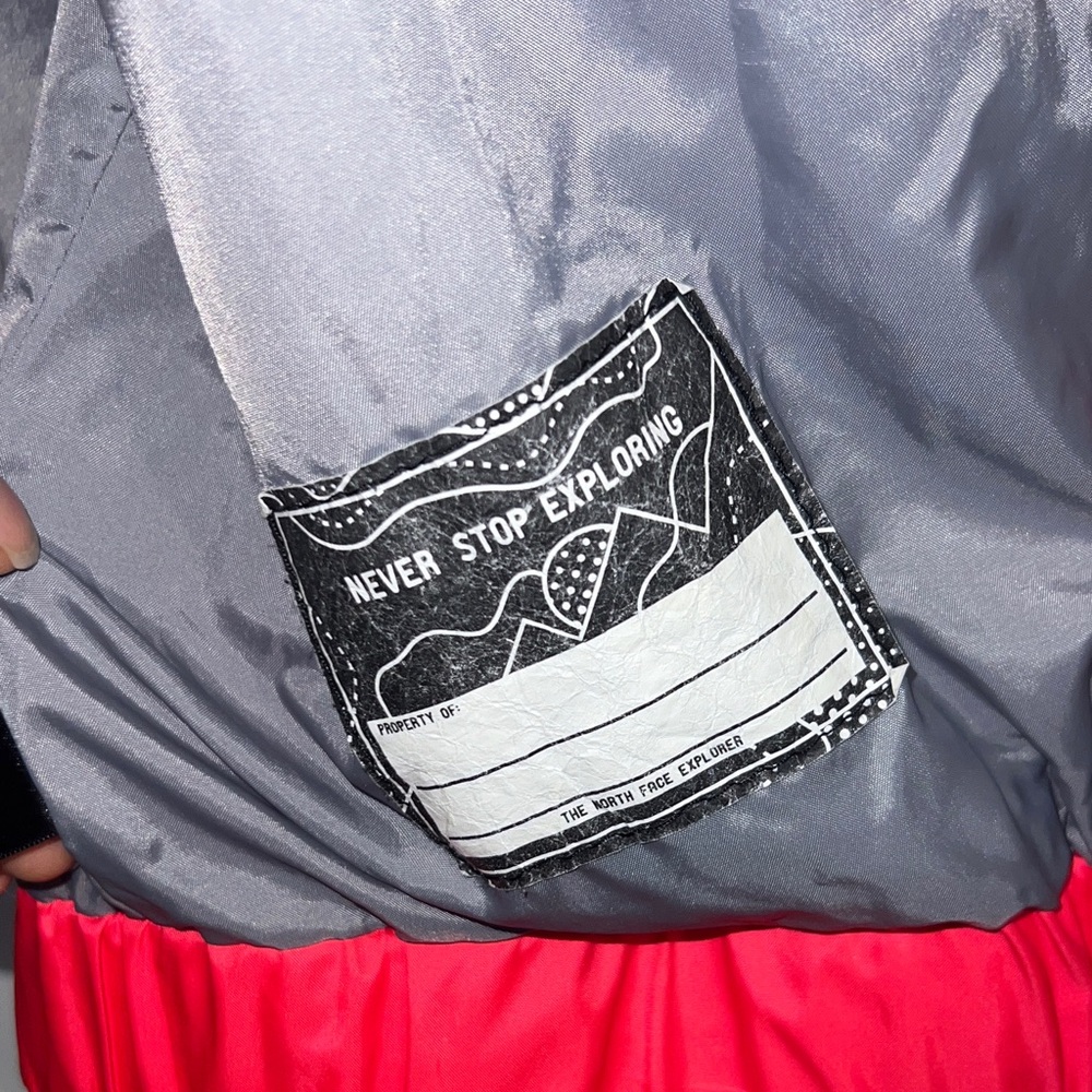 Girls The North Face Vibrant Melon Raincoat - Picture 10 of 10